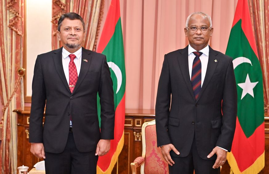 މި ބައްދަލުކުރެއްވުން އޮތީ އަންގާރަ ދުވަހުގެ މެންދުރު ކުރީގައި ރައީސުލްޖުމްހޫރިއްޔާގެ އޮފީހުގައި