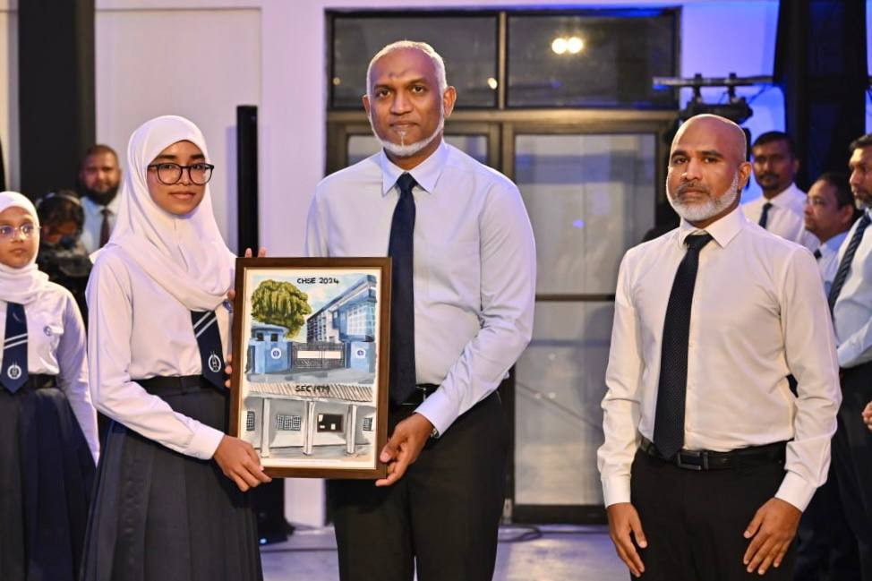 President Muizzu was presented with a commemorative symbol representing the past and present of CHSE