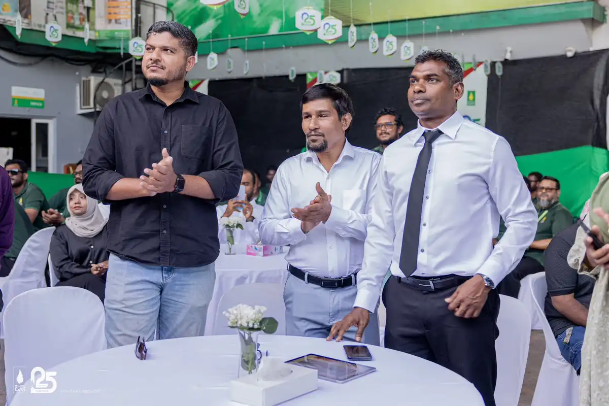 މޯލްޑިވް ގޭސް ގެ 25 ވަނަ އަހަރީ ދުވަސް ފާހަގަކުރުމަށް ބޭއްވި ހަފްލާ އެއްގައި އެސްޓީއޯ އާއި މޯލްޑިވް ގޭހުގެ ވެރިން - އޮކްޓޯބަރު 3، 2024.