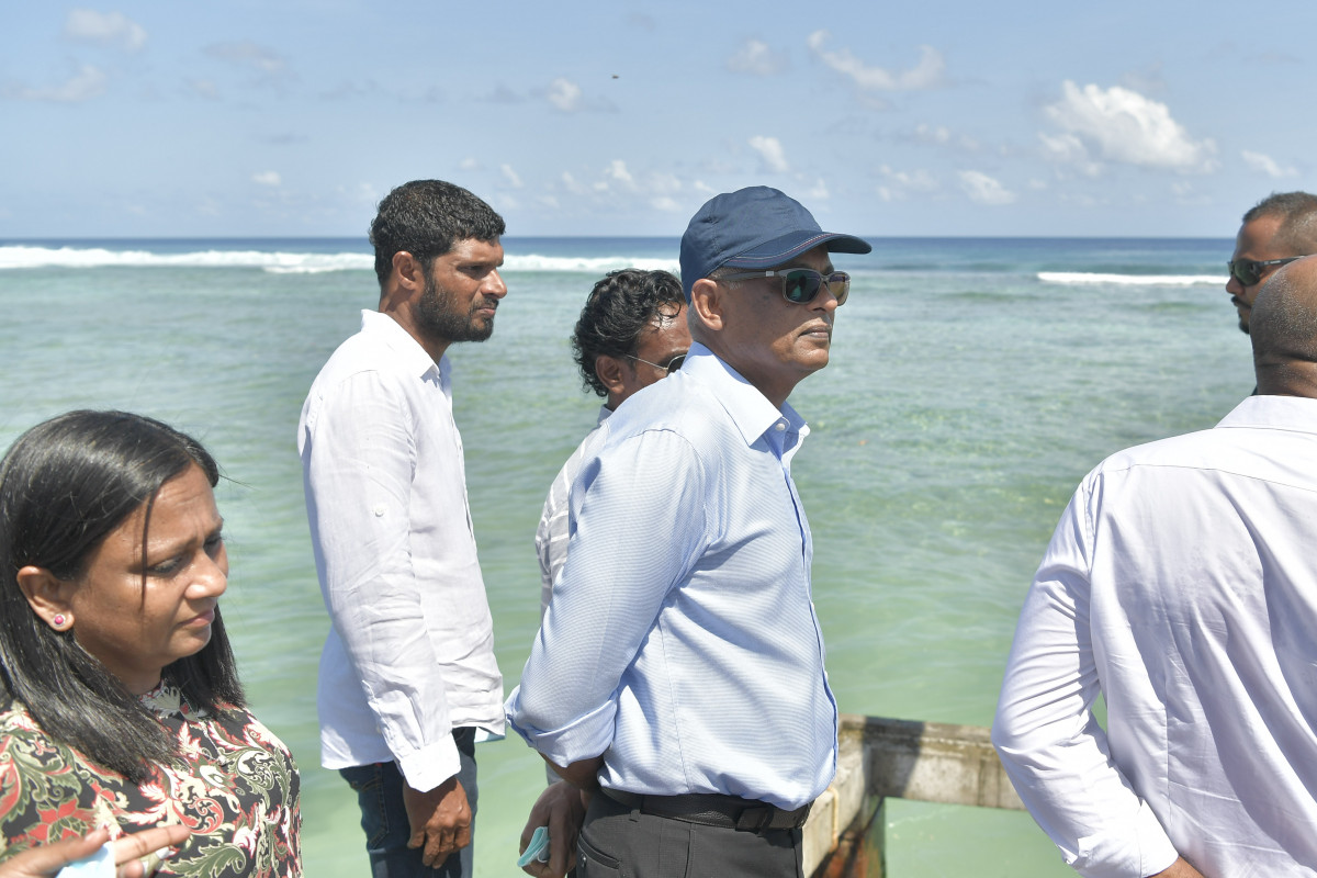 13 ޖުލައި 2019 --ރައީސް ސޯލިހް މިފްކޯގެ އައިސް ޕްލާންޓްއަށް އަށް ޒިޔާރަތް ކުރައްވާ އެތާގެ މަސައްތަތްތައް ބައްލަވައިލަނީ-- ފޮޓޯ: ރައީސްއޮފީސް