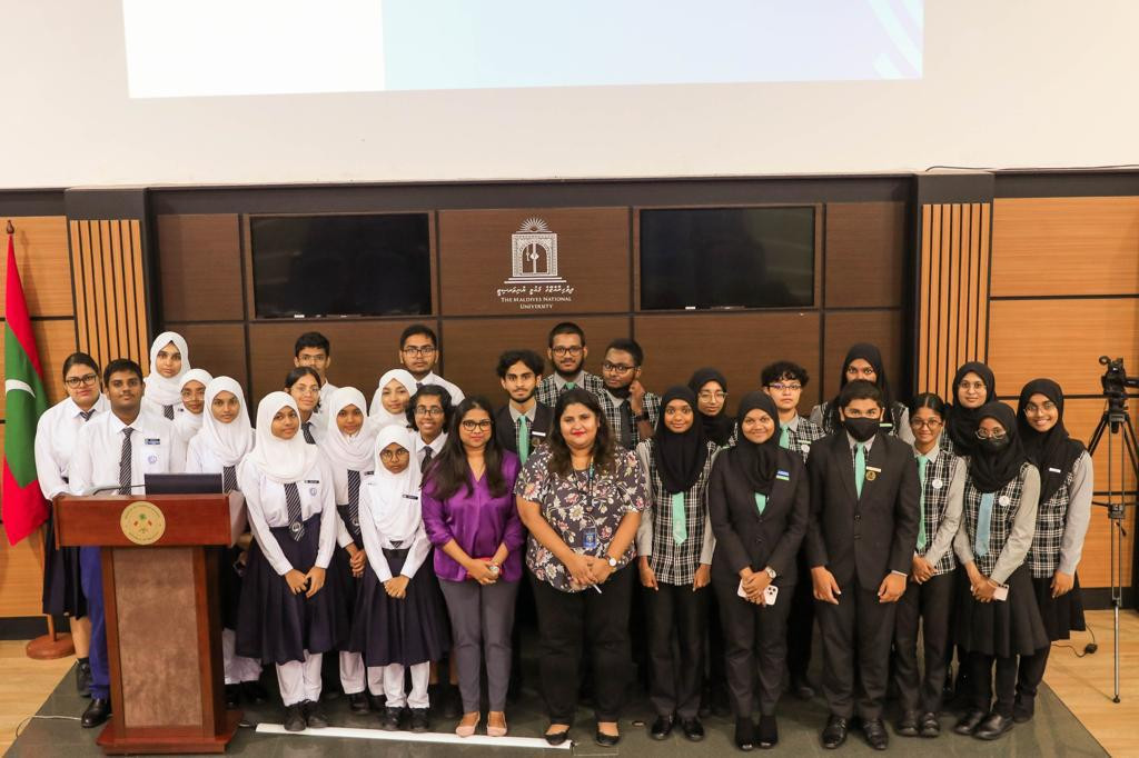 ފޮސިމް އިން ބޭއްވި އައުޓްރީޗް ޕްރޮގްރާމުގެ ތެރެއިން