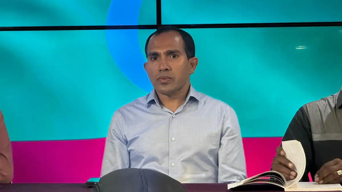 ދެ އިންތިހާބު އެއްކޮށްލައި މުއިއްޒު އުޅުއްވަނީ ރާއްޖޭގެ ވެރިކަމުގެ ނިޒާމު ރަސްކަމަކަށް ބަދަލުކުރަން: މަލީހު