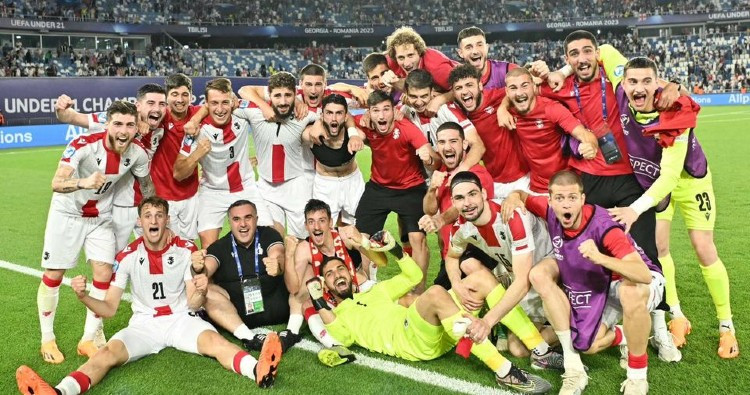 ޖޯޖިޔާ ޓީމު އުފާ ފާޅުކުރަނީ