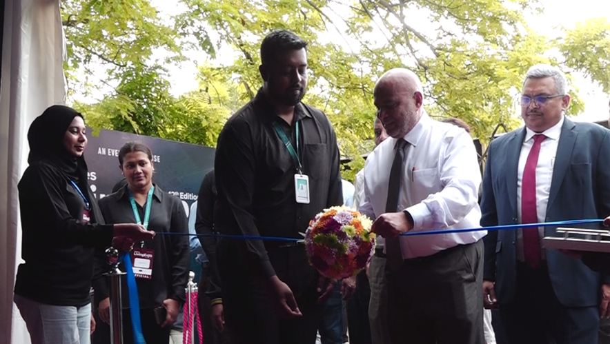 ބުރާސްފަތި ދުވަހުގެ ހަވީރު ހައުސިން މިނިސްޓަރު ޑރ. އަލީ ހައިދަރު ލިވިން އެކްސްޕޯ ހުޅުއްވައިދެއްވަނީ