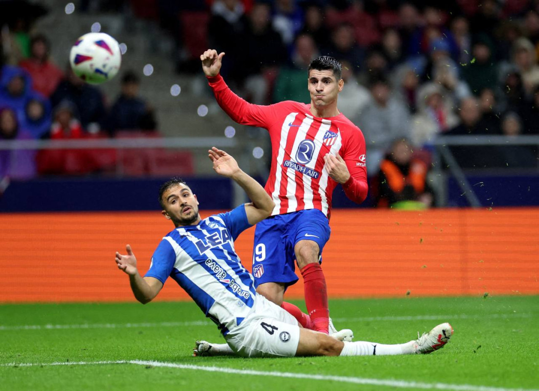 އެތުލެޓިކޯ އަށް ކުޅެމުން އަންނަ އަލްވާރޯ މޮރާޓާ