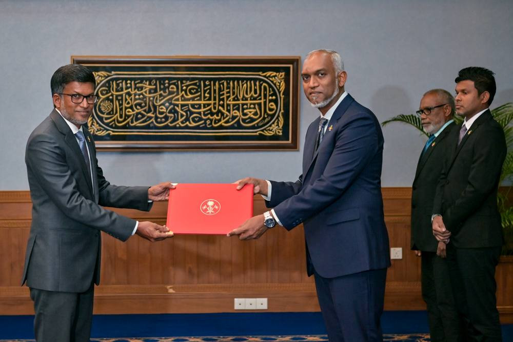 ކުޅިވަރު ވުޒާރާގެ ސްޓޭޓް މިނިސްޓަރުގެ މަޤާމަށް ޢައްޔަން ކުރެއްވި، ވީއޭއެމްގެ ކުރީގެ ރައީސް މުޙައްމަދު ރިޔާޟް