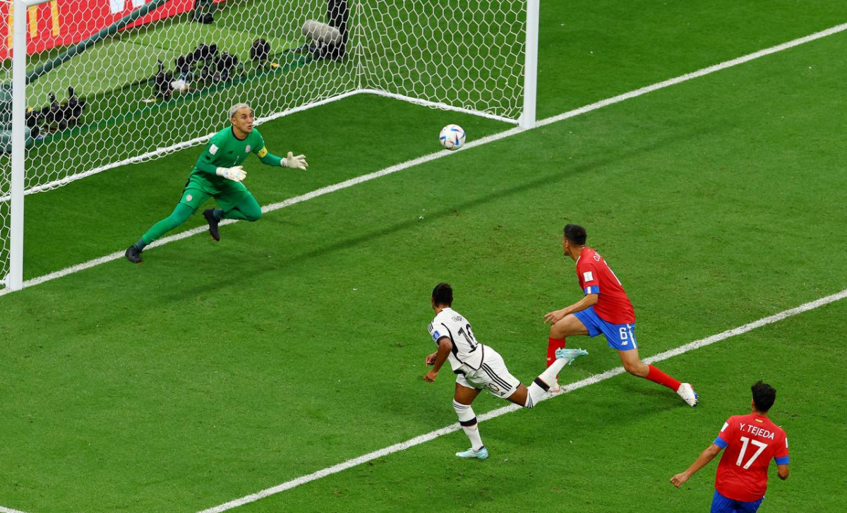 ޖަރުމަނު އަދި ކޮސްޓަރިކާ ކުޅުނު މެޗުގެ ތެރެއިން - ފޮޓޯ: ރޮއިޓާސް