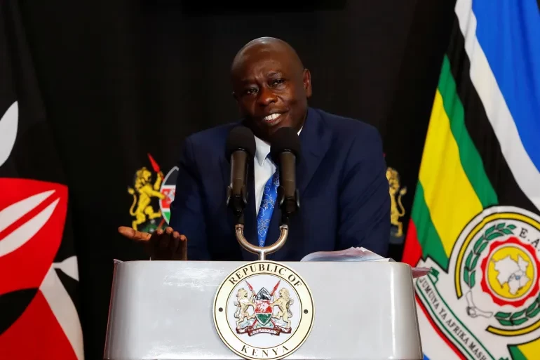 ކެންޔާގެ ނައިބު ރައީސް ގަޗަގުއާ، އޭނާގެ މައްޗަށް ހުށަހެޅިފައިވާ އިތުބާރު ނެތް ކަމުގެ މައްސަލަ އާ ބެހޭ ގޮތުން ހޯމަ ދުވަހު ވާހަކަ ދައްކަވަނީ