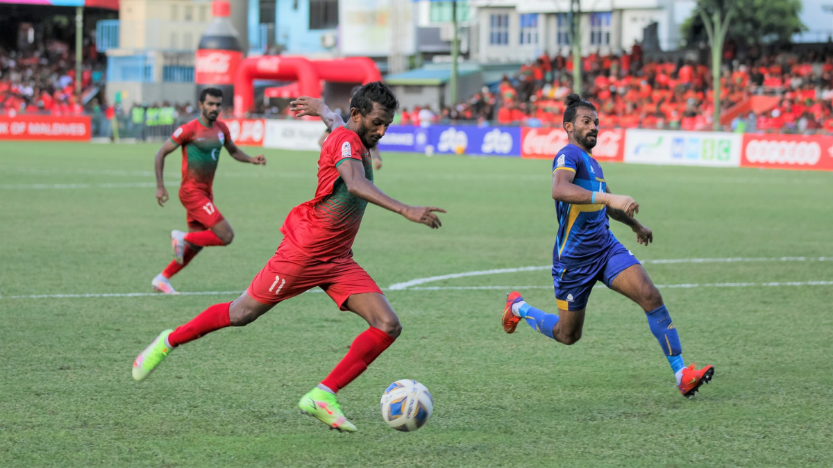 ރާއްޖެ އާއި ލަންކާ ބައްދަލުކުރި މެޗުގެ ތެރެއިން - ފޮޓޯ: އިމޭޖަސް.އެމްވީ