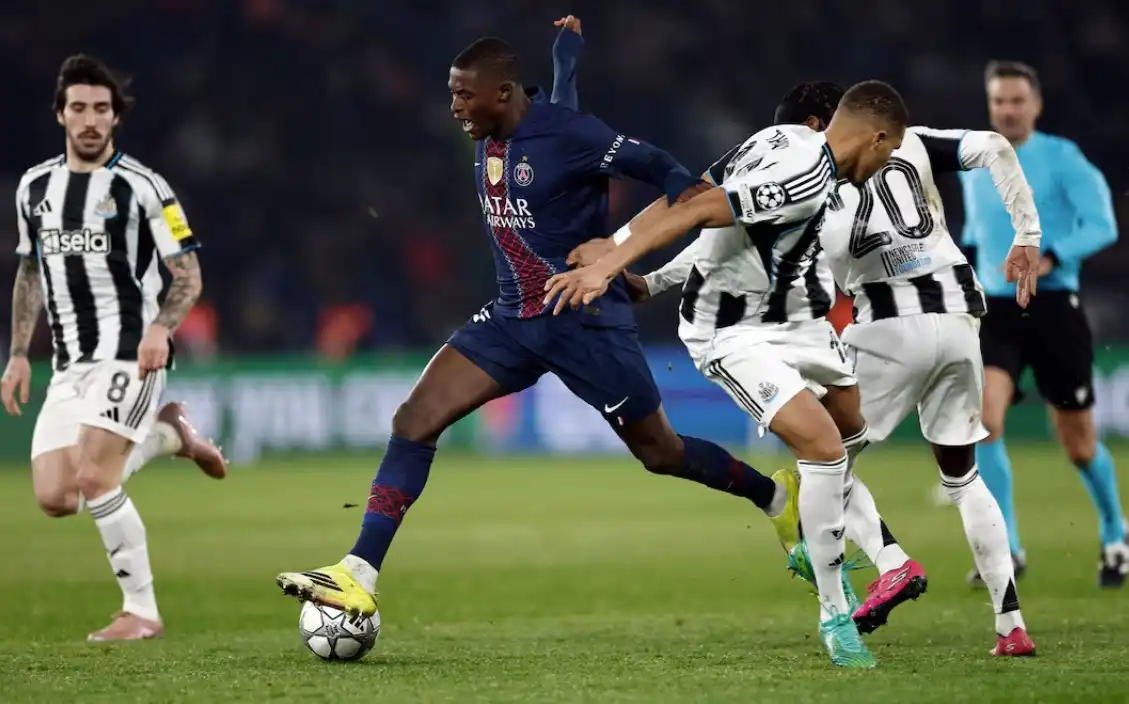 ޕީއެސްޖީ އާއި ނިއުކާސަލް ބަައްދަލު ކުރި މެޗުގެ ތެރެއިން