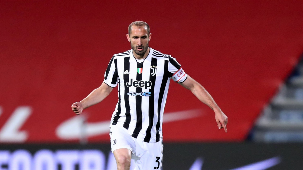 އިޓަލީގެ ތަޖުރިބާކާރު ޑިފެންޑަރު ޖިއޯޖިއޯ ކިއެލީނީ