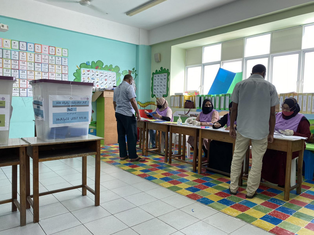 ލޯކަލް ކައުންސިލް އިންތިޚާބުގެ ވޯޓުލުން