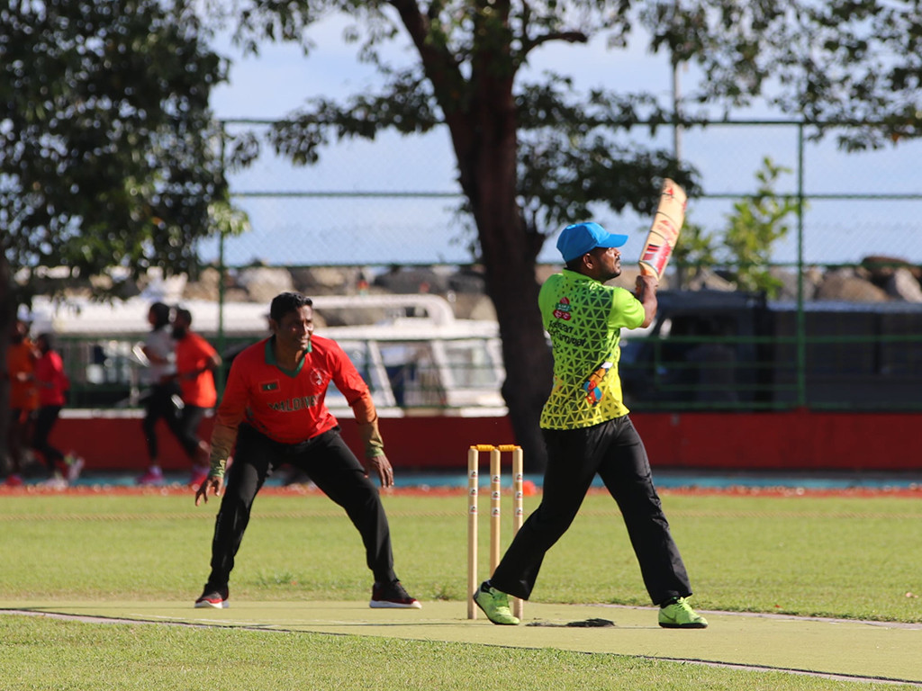 ރަމަޟާން ކްރިކެޓް ކާނިވަލްގައި ޔޫތް މިނިސްޓްރީއާއި ކަސްޓަމްސް ވާދަކުރި މެޗުގެ ތެރެއިން