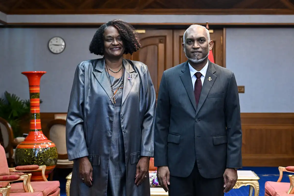 ކިއުބާ ސަރުކާރުން ރާއްޖެއަށް ކަނޑައެޅުއްވި ސަފީރު، އެކަމަނާގެ ސަފީރުކަމުގެ ފަތްކޮޅު، ރައީސުލްޖުމްހޫރިއްޔާއަށް އަރުވައިފި