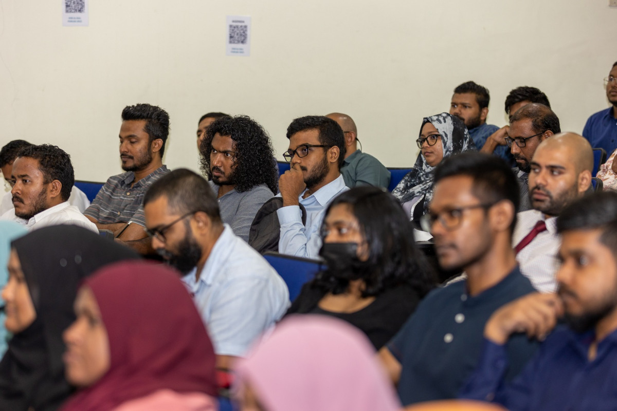 މީގެ ކުރިން ބޭއްވި ފޯރަމެއް