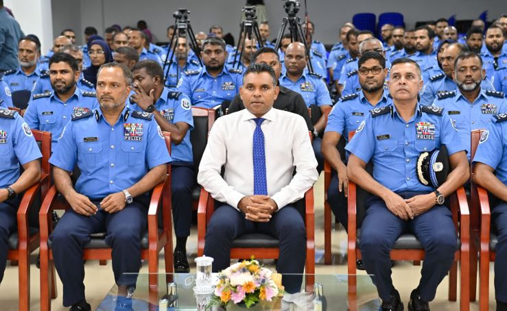ނާއިބު ރައީސް ފައިސަލް ނަސީމް ފުލުހުންނާއި ބައްދަލުކުރައްވާ ވާހަކަފުޅު ދައްކަވަނީ