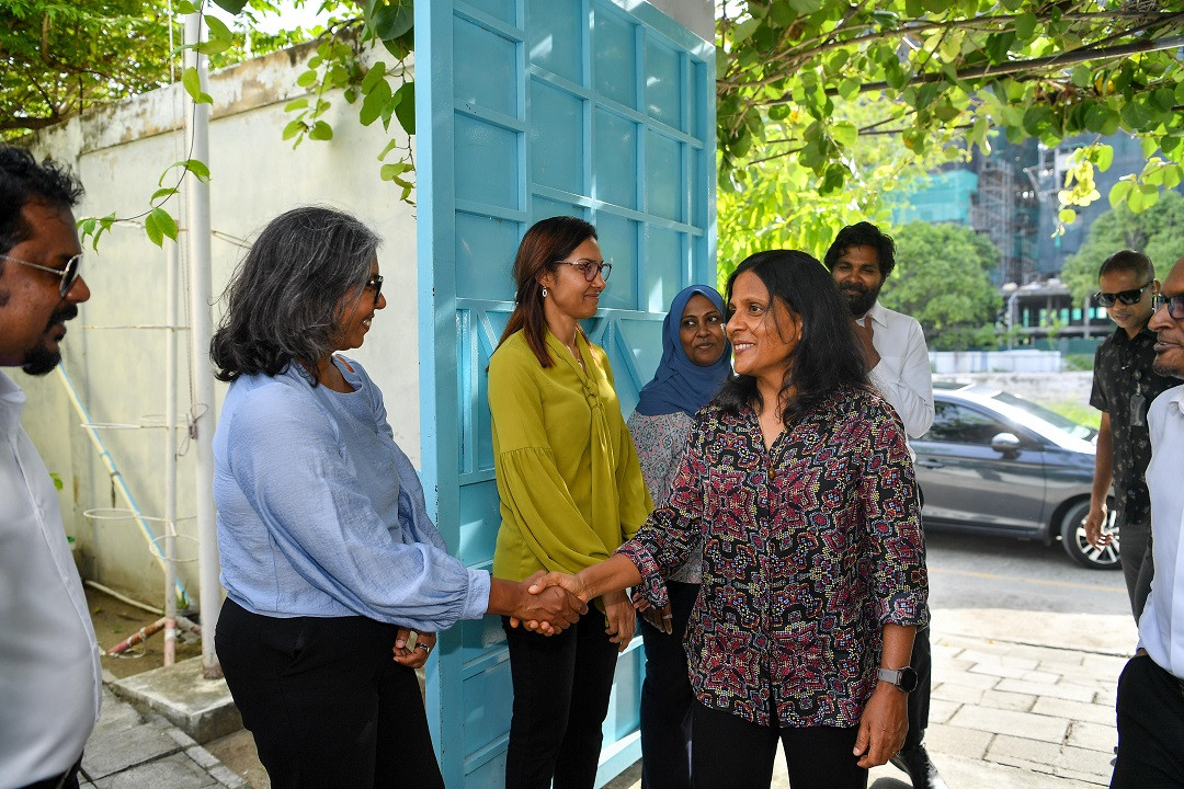 އެޑިކްޝަނަށް ފަރުވާދިނުމާއި، މައިނަރ ޕްރޮސީޖަރގެ ޚިދުމަތާއި، ސިނގިރޭޓް ބުއިން ހުއްޓުވުމަށް އެހީތެރިވެދޭ ޓޮބޭކޯ ސެސޭޝަން ތެރަޕީފަދަ ޚިދުމަތްތައް މިކްލިނިކުން ދެވޭނެ - ފޮޓޯ: ރައީސް އޮފީސް 