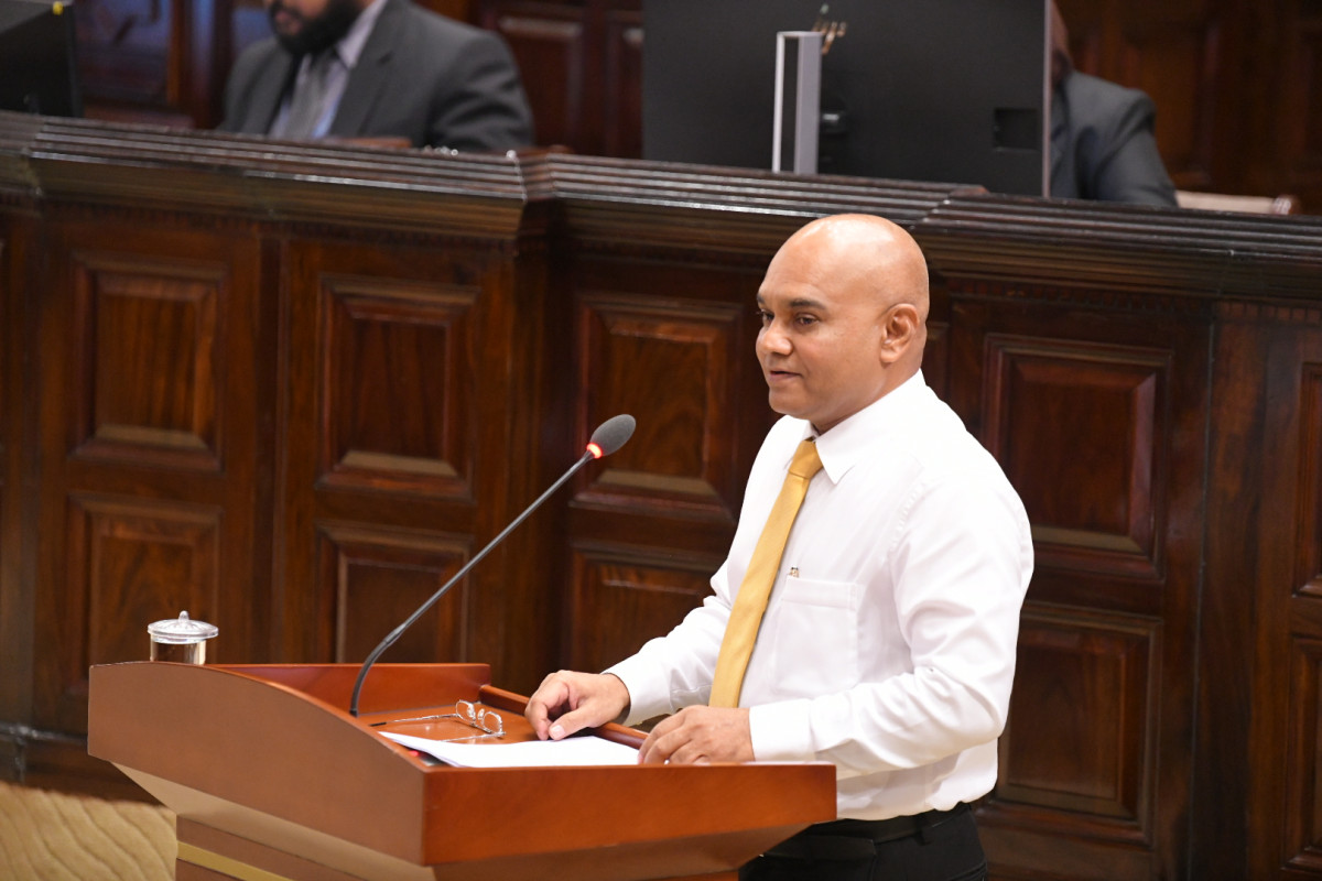 ހޯމަ ދުވަހު އޮތް ޖަލްސާއަށް ރިޔާސީ ބަޔާނުގެ ޖަވާބު ހުށަހަޅުއްވައިދެއްވީ އަލިފުށީ ދާއިރާގެ މެމްބަރު މުޙައްމަދު ރަޝީދު ހުސައިން