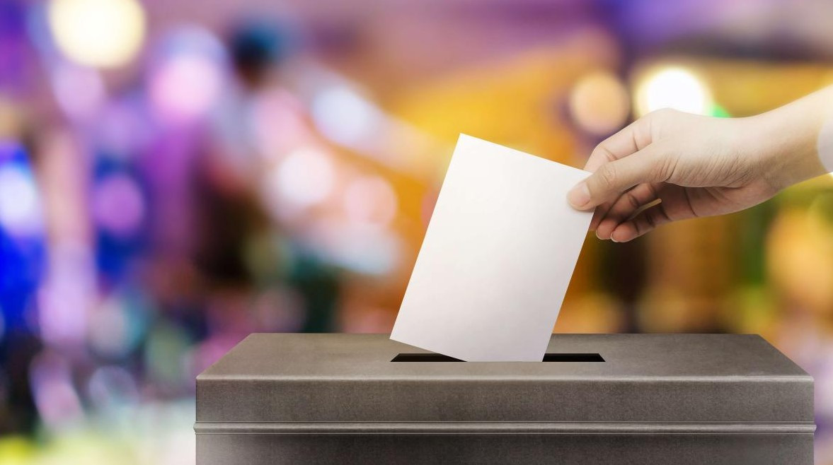 ވެރިކަމުގެ ނިޒާމް ކަނޑައެޅުމަށް ފެންނަ ނުފެންނަ ވޯޓެއް ނެގުމަށް މަޖިލީހުން ވަނީ ފާސްކޮށްފައި