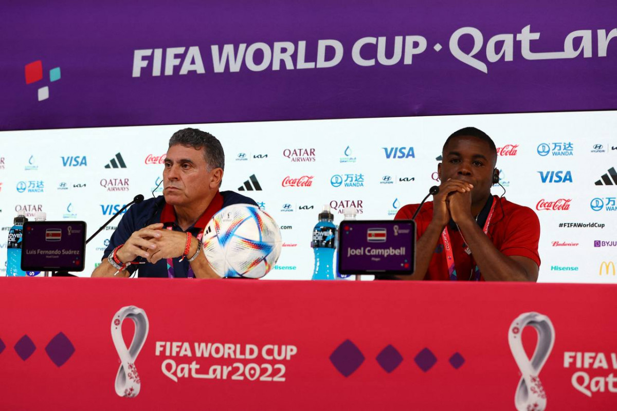 ކޮސްޓަރިކާގެ ކޯޗު ލުއިސް ފެނާންޑޯ ސުއަރޭޒް