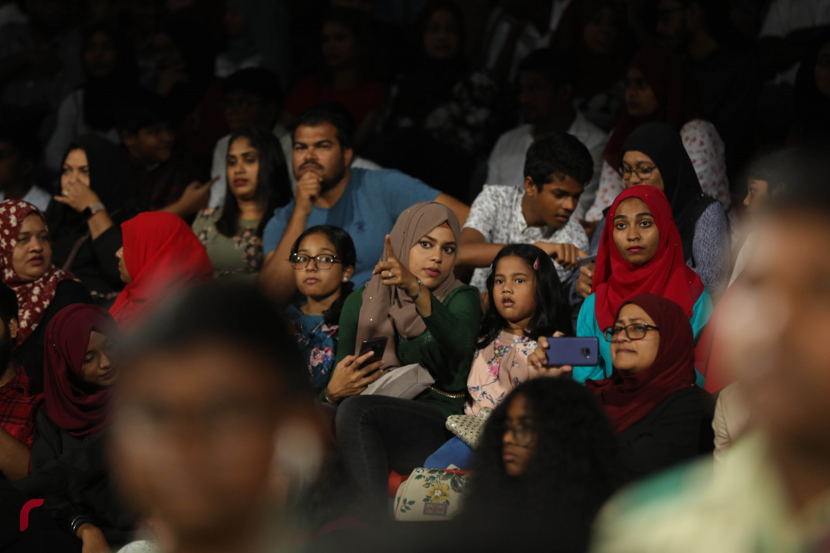 26 ޖުލައި 2019 --މިނިވަން ދުވަހުގެ ރަސްމީ ޕެރޭޑުގެ ހަރަކާތްތައް، ގަލޮޅު ދަނޑުގައި ބޭއްވި ޕެރޭޑް ޝަރަފްވެރި ކޮށްދެއްވީ ރައީސުލް ޖުމްހޫރިއްޔާ އިބްރާހިމް މުހައްމަދު ސޯލިހް-- ފޮޓޯ: ޝުއައިބް މުހައްމަދު