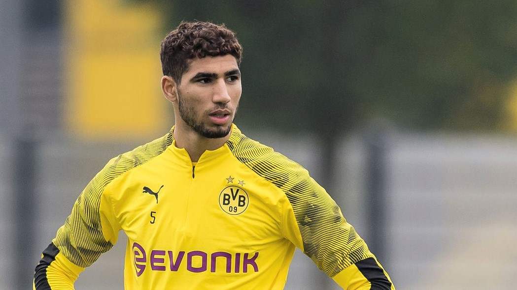 ޑޯޓްމުންޑަށް ކުޅެމުން އައި ޑިފެންޑަރު އަޝްރަފް ހަކީމީ: އިންޓައިން އޭނާގެ ސޮއި ހޯދީ 40 މިލިއަން ޔޫރޯއަށް