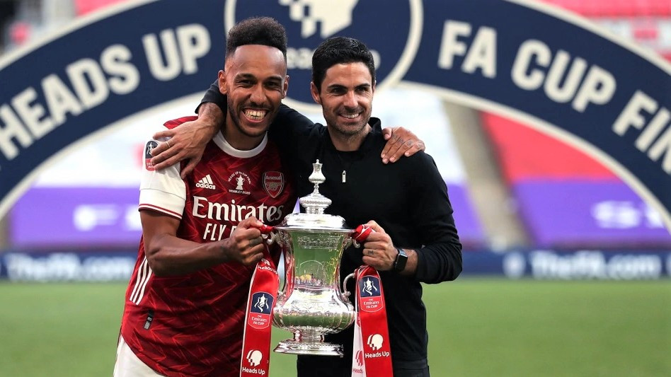 އާސެނަލްގެ ކެޕްޓަން ޕިއޭ-އެމެރިކް އޮބާމަޔަން