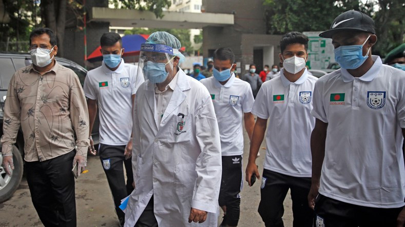 ބަންގްލަދޭޝްގެ ގައުމީ ފުޓްބޯޅަ ޓީމުގެ ކުޅުންތެރިން ކޮވިޑް-19ށް ޓެސްޓު ކުރުމުގެ ތެރެއިން