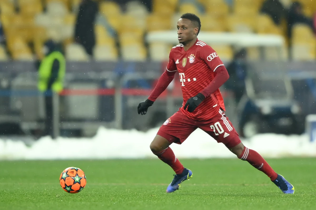 ސެނެގާލްގެ ޑިފެންޑަރު ބޫނާ ސަރ