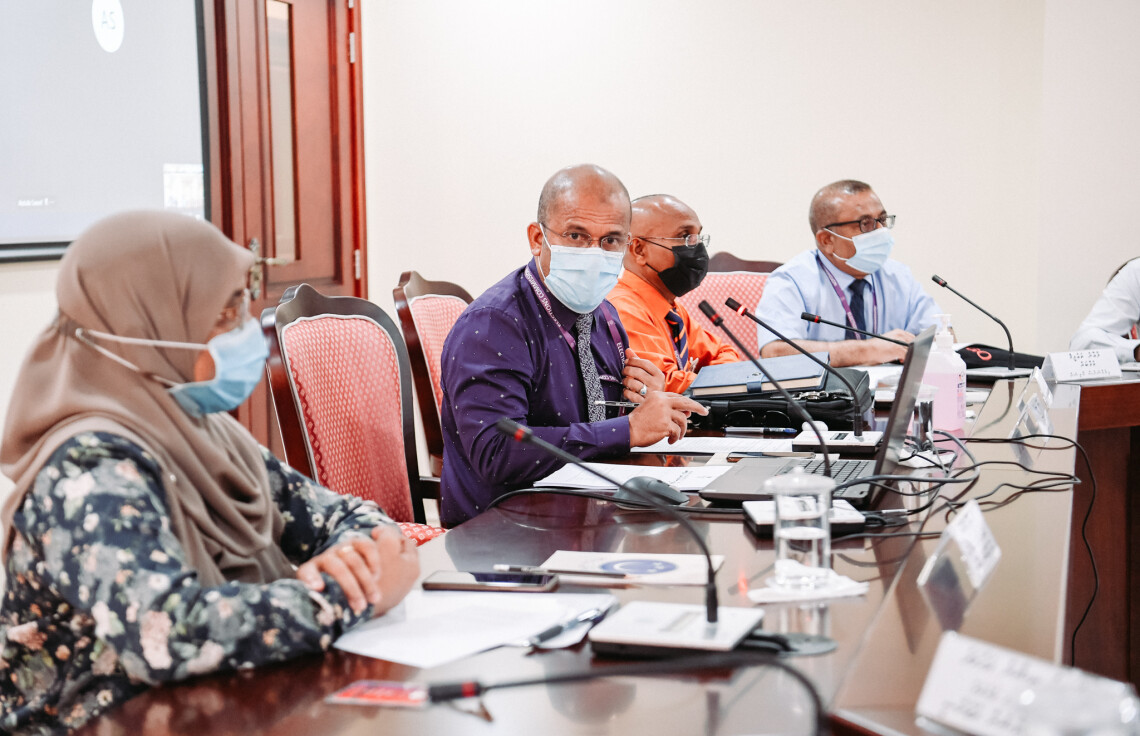 މިނިވަން މުއައްސަސާތަކުގެ ކޮމިޓީގެ ބައްދަލުވުމުގައި އީސީ އަދި އެޗްޕީއޭގެ އިސްވެރިން