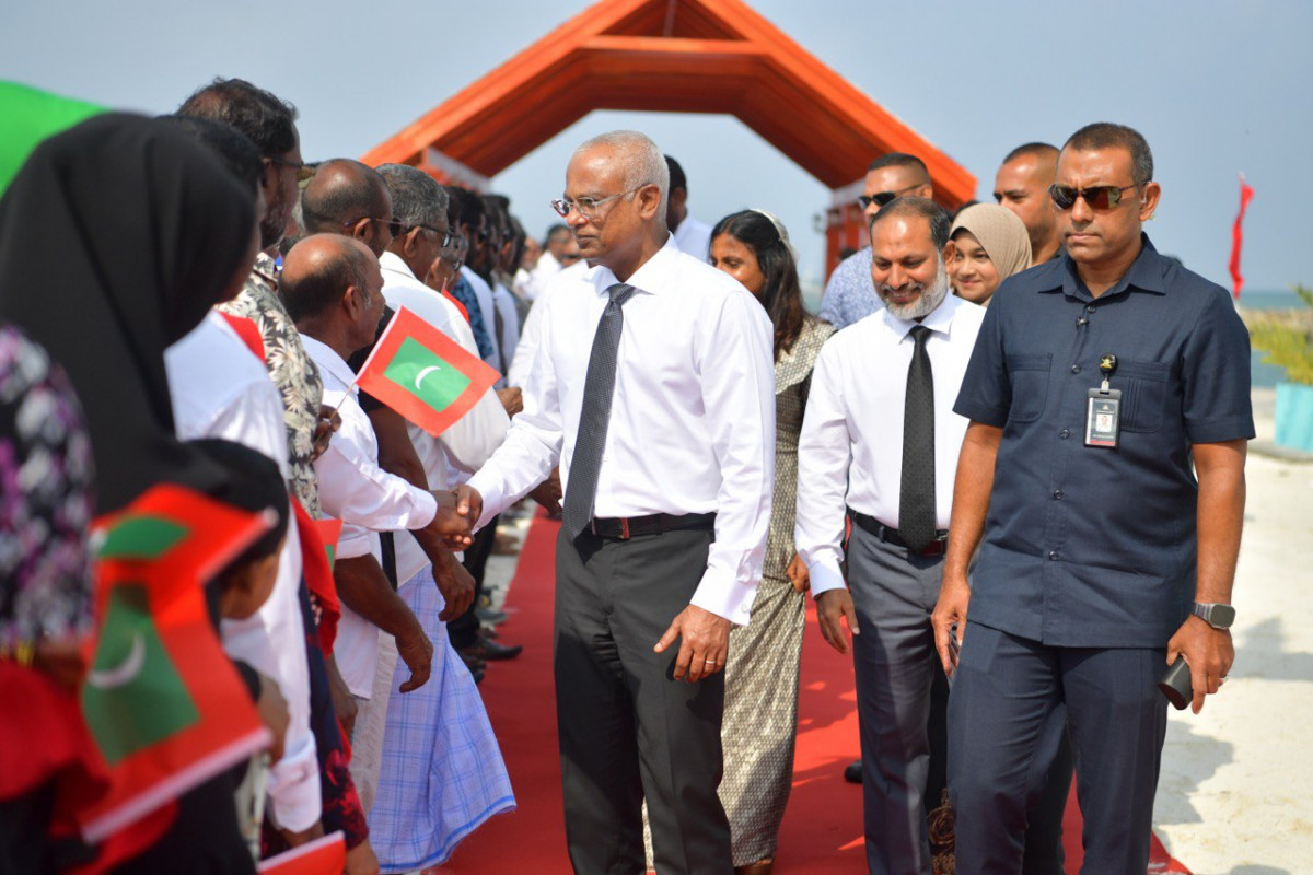 ރައީސް ކޮޅުފުއްޓަށް ވަޑައިގެންނެވުން