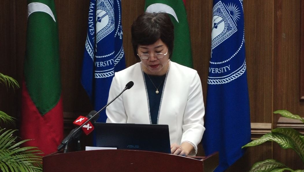 "ޗައިނީސް އެމްބެސެޑަރ ބަރސަރީ ސްކީމް" ލިބޭ ދަރިވަރުންނާއި ސްކީމްގެ ލިޔުން ހަވާލުކުރުމުގެ ރަސްމިއްޔާތުގެ ތެރެއިން