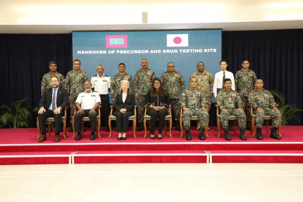 ޖަޕާނުން ރާއްޖެއަށް ހަދިޔާކުރި މަސްތުވާތަކެތި ޓެސްޓް ކުރާ ތަކެއްޗާއި ހަވާލުވުމަށް ބޭއްވި ހަފްލާގެ ތެރެއިން