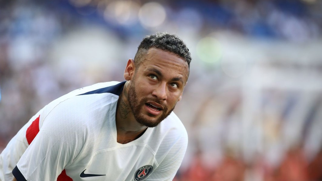 ޕީއެސްޖީ އަށް ކުޅެމުން އަންނަ ބްރެޒިލްގެ ފޯވާޑް ނޭމާ