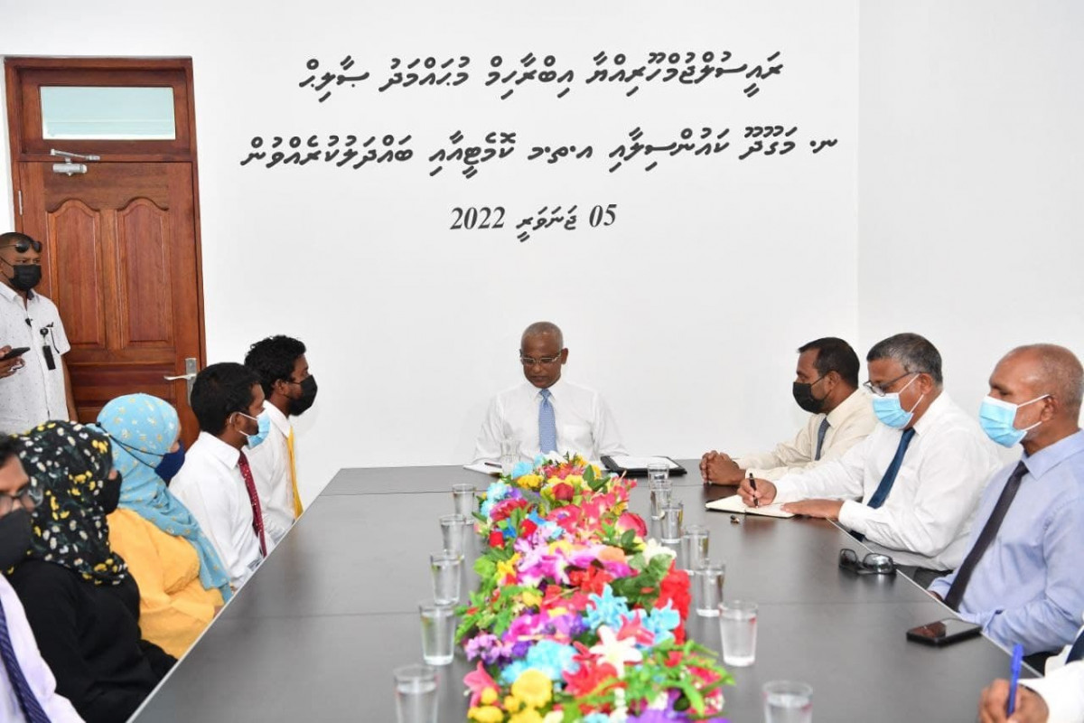 President met N. Magoodhoo community leaders and residents as part of his brief tour of the atoll