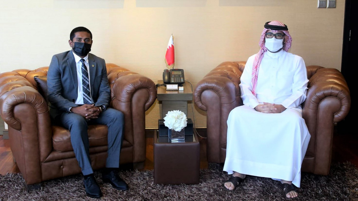 ބަހްރޭނުގެ ޔޫތު މިނިސްޓަރު އައިމަން ތައުފީގާއި ރާއްޖޭގެ ކުޅިވަރާ ބެހޭ ވަޒީރު އަޙްމަދު މަޚްލޫފް ބައްދަލުކުރެއްވުން