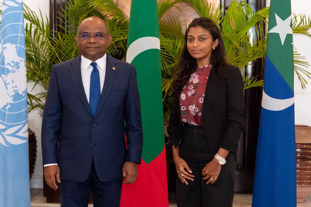 ޝާހިދާއި އީވާ ބައްދަލުކުރެއްވުން