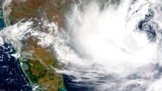 ބަންގާޅުކަނޑުގައި އުފެދިފައިވާ ކޮޅިގަނޑު ތޫފާނަކަށް ބަދަލުވެ ގަޑިއަކު 110 މޭލަށް ވައި ގަދަވާނެ