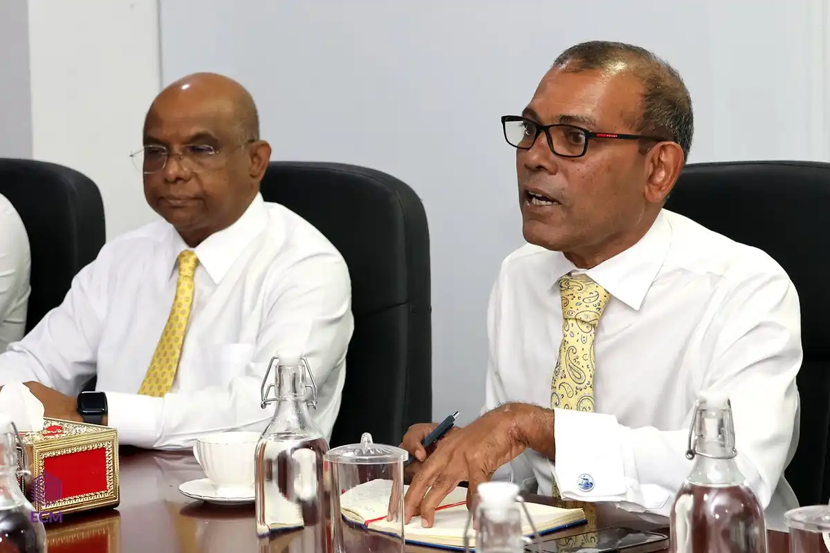 އިލެކްޝަންސް ކޮމިޝަނުން ދިވެހިރައްޔިތުންގެ ޑިމޮކްރެޓިކް ޕާޓީ (އެމްޑީޕީ) އާއެކު ބޭއްވި މަޝްވަރާ ބައްދަލުވުމުގެ ތެރެއިން.