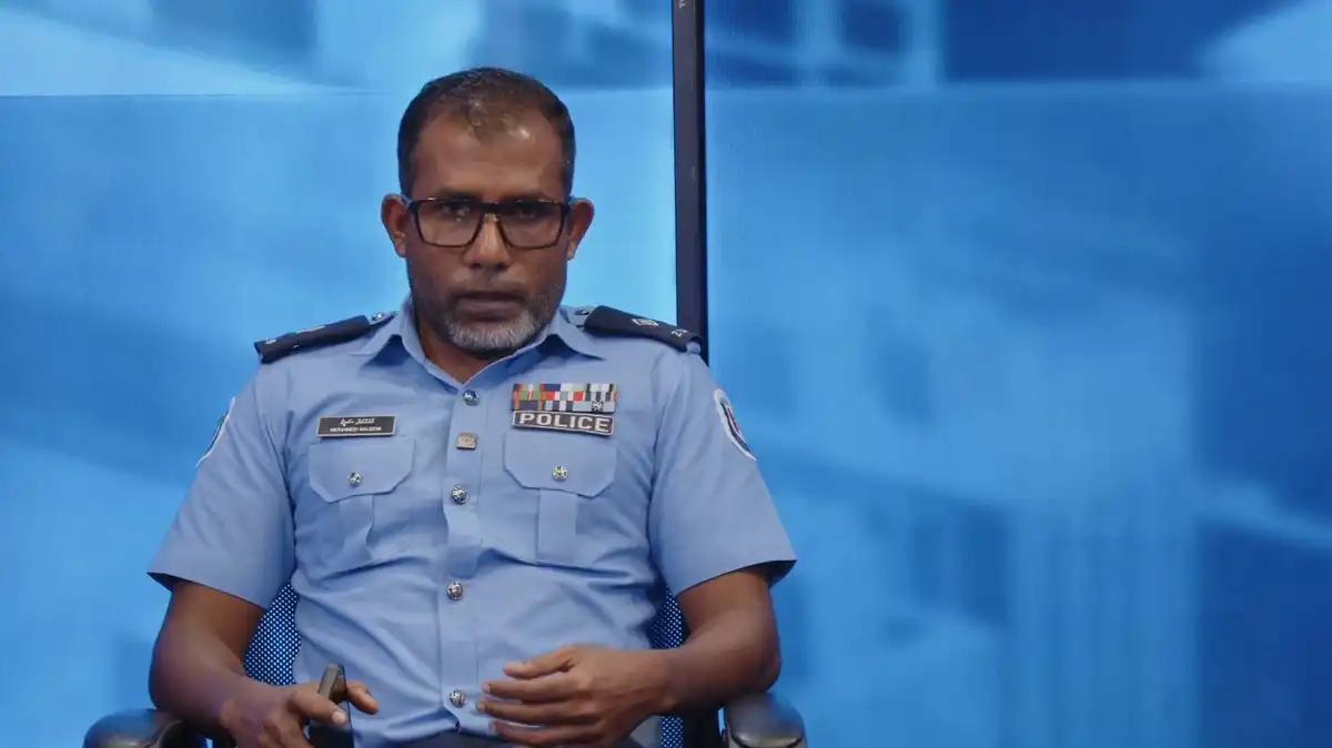 ރާއްޖެ ޓީވީގެ ފަސް ކާފް ޕްރޮގްރާމްގައި ސަބް އިންސްޕެކްޓަރ އޮފް ޕޮލިސް މުޙައްމަދު ސަލީމް ވާހަކަ ދައްކަވަނީ