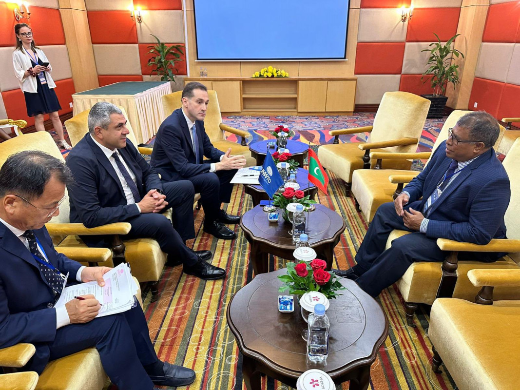 ޔޫއެންޑަބްލިއުޓީއޯގެ ސެކްރެޓަރީ ޖެނެރަލް، ޓުއަރިޒަމް މިނިސްޓަރު ޑރ. މައުސޫމާ ބައްދަލުކުރެއްވުން