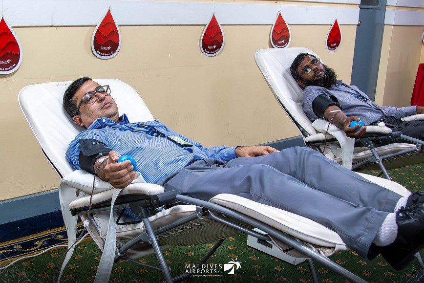 އެމްއޭސީއެލްގެ މުވައްޒަފުން ލޭ ހަދިޔާ ކުރަނީ