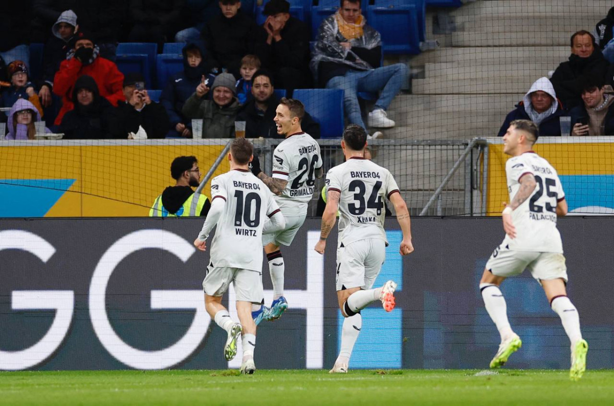 ޖަރުމަނު ލީގުގައި ބަޔާ ލެވަކޫސަން އިން ކުޅުނު މެޗުގެ ތެރެއިން