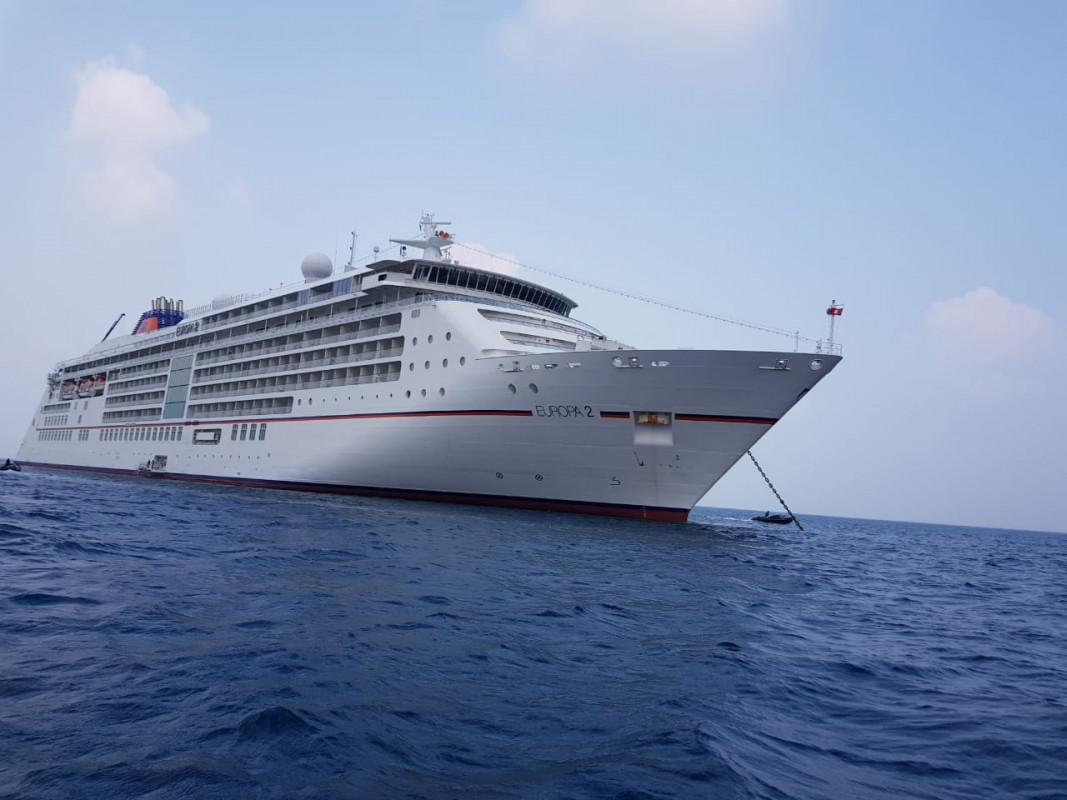 ރާއްޖޭގެ ބޯޑަރު ހުޅުވިފަހުން ފުރަތަމަ ފަހަރަށް އައި ކްރޫޒް ލައިނަރ