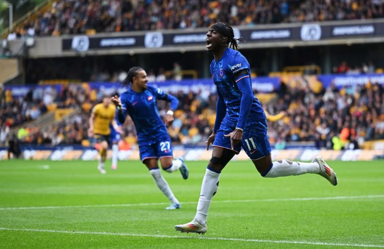 މެޗުގައި ލަނޑު ޖެހުމަށްފަހު ޗެލްސީގެ ކުޅުންތެރިން އުފާ ފާޅު ކުރަނީ