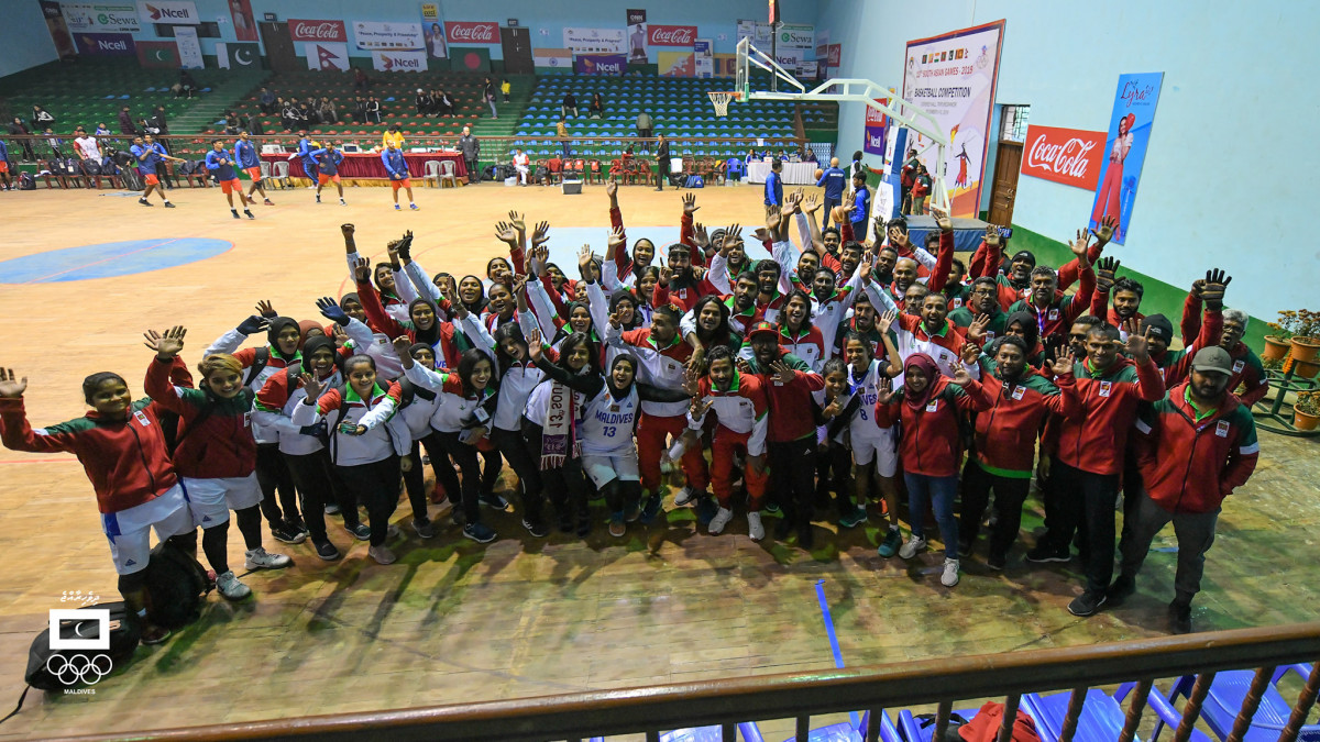 މިދިޔަ އަހަރުގެ ސައުތު އޭޝިއަން ގޭމްސްގައި ވާދަކުރި ގައުމީ އަންހެން އަދި ފިރިހެން ބާސްކެޓްބޯޅަ ޓީމުގެ ކުޅުންތެރިން