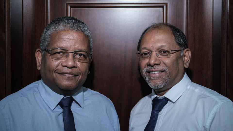 ޝީޝެލްގެ އައު ނައިބް ރައީސް (ކ) އާއި ރައީސް (ވ)