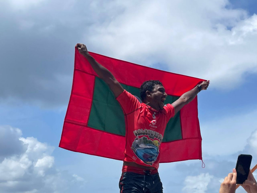 ހީޓު ކާމިޔާބުުކުރުމަށްފަހު ކުޑަ އައްޔަ އުފާ ފާޅުކުރަނީ