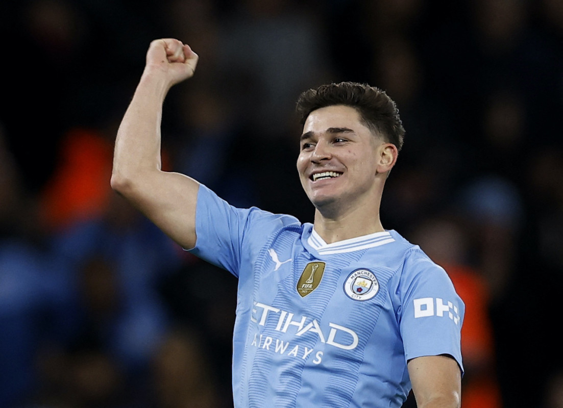 އަލްވަރޭޒް ދެވަނަ ލަނޑު ޖެހުމަށްފަހު އުފާފާޅުކުރަނީ