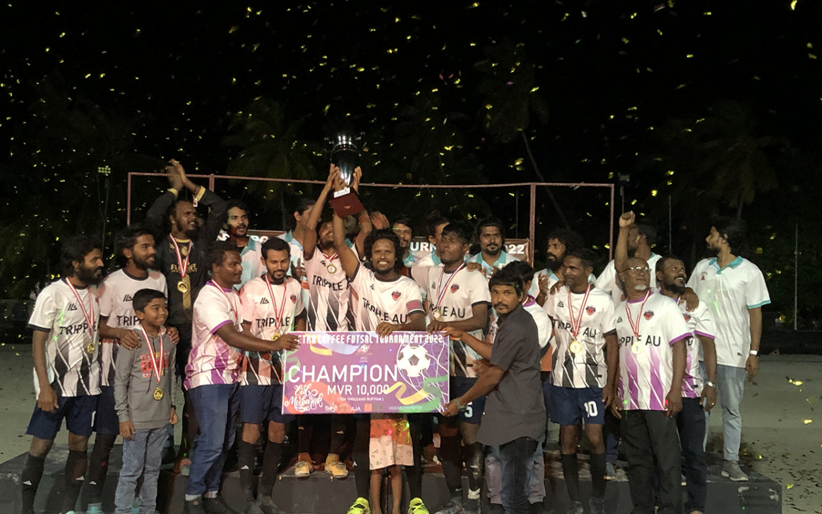 މުބާރާތުގެ ޗެމްޕިއަންކަން ހޯދި ޓްރިޕަލް އޭޔޫ ތަށްޓާއެކު